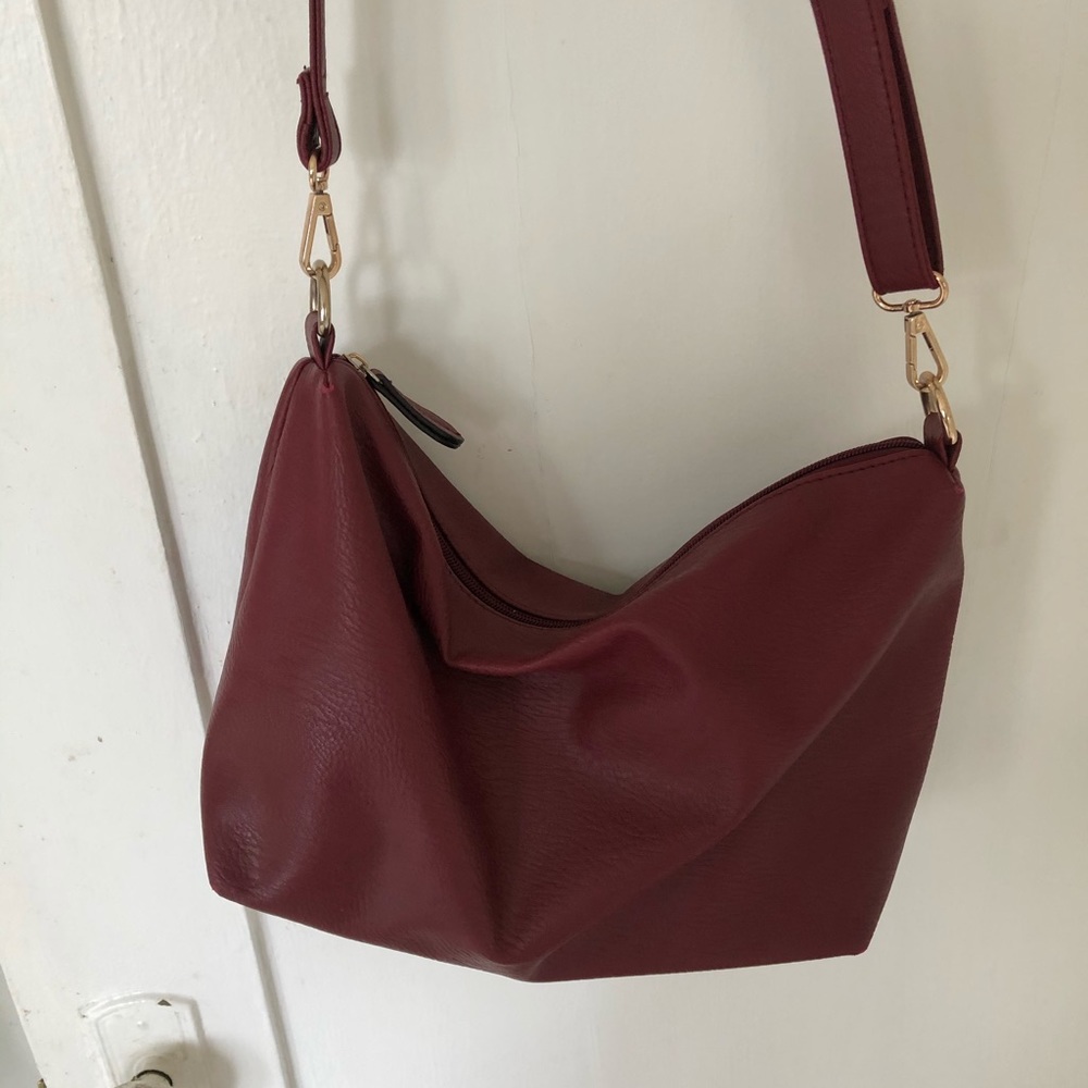 Slouchy red leather shoulder bag